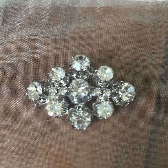 Vintage Elegant Silver Crystal Cluster Brooch Japan - Picture 2 of 4